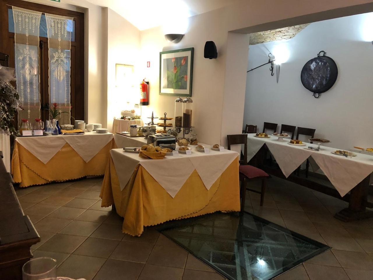 Hotel Italia Foligno Zewnętrze zdjęcie